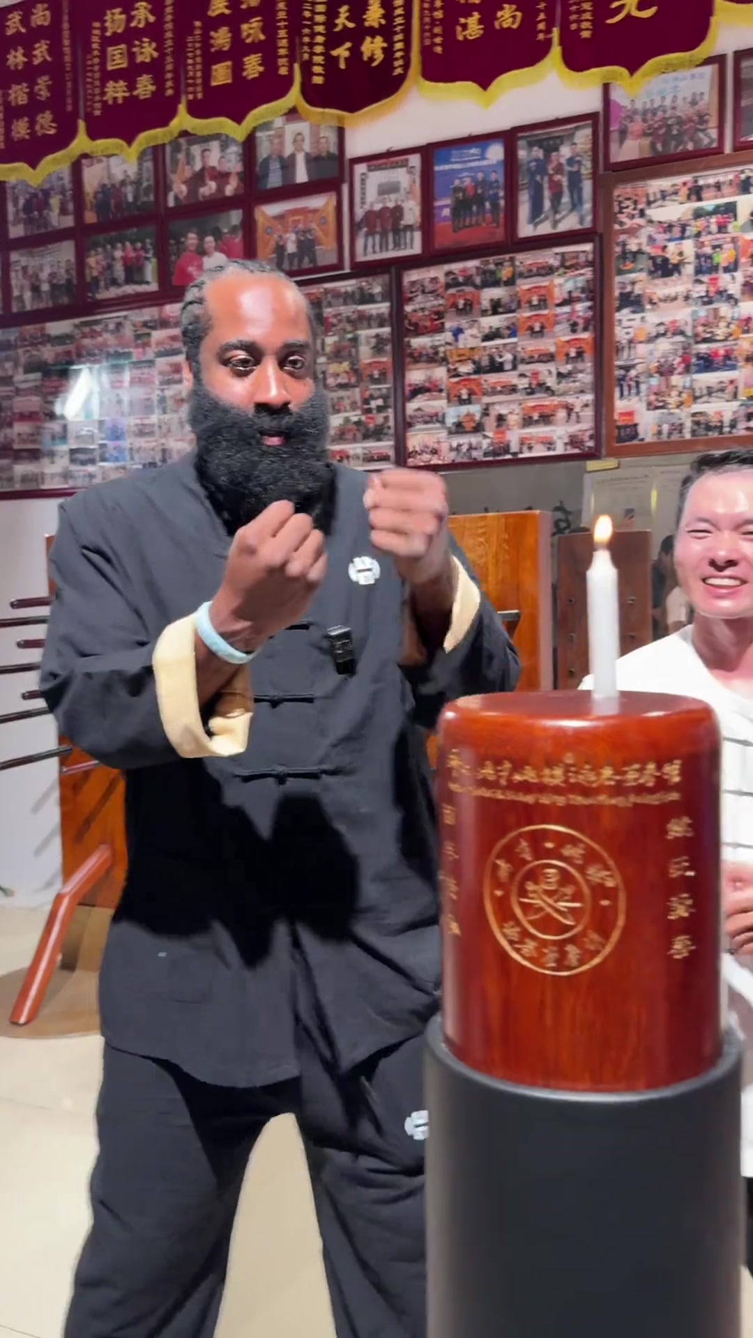 哈登震撼来袭每一刻都是欢乐瞬间