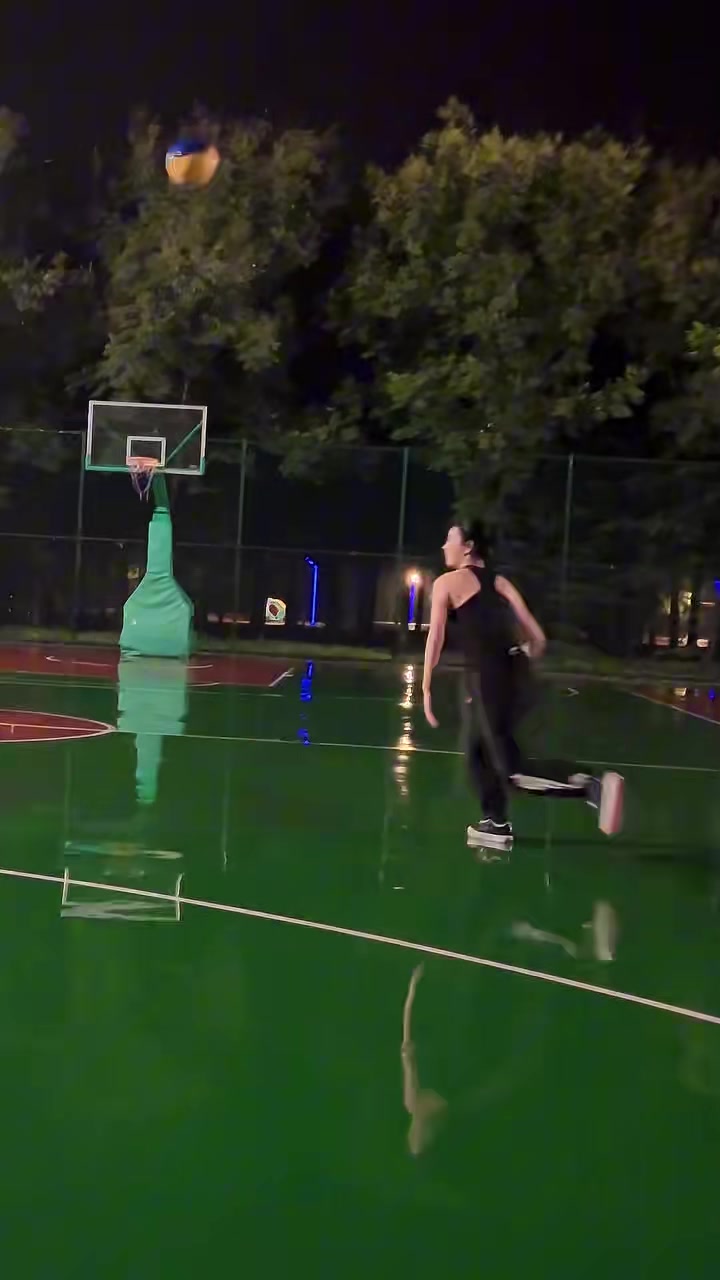 这大体格子她要背打我可能真防不住啊Д