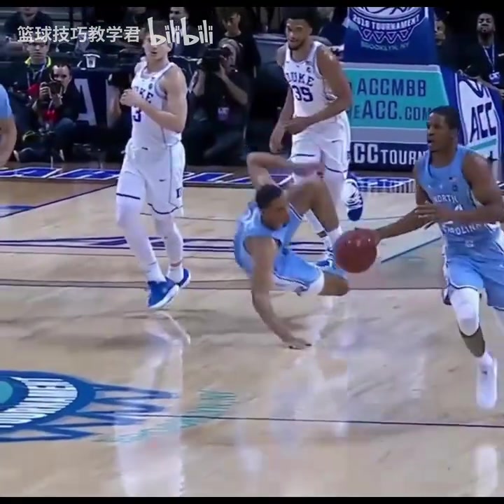 强硬还是脏格雷森阿伦大学时期小动作合集