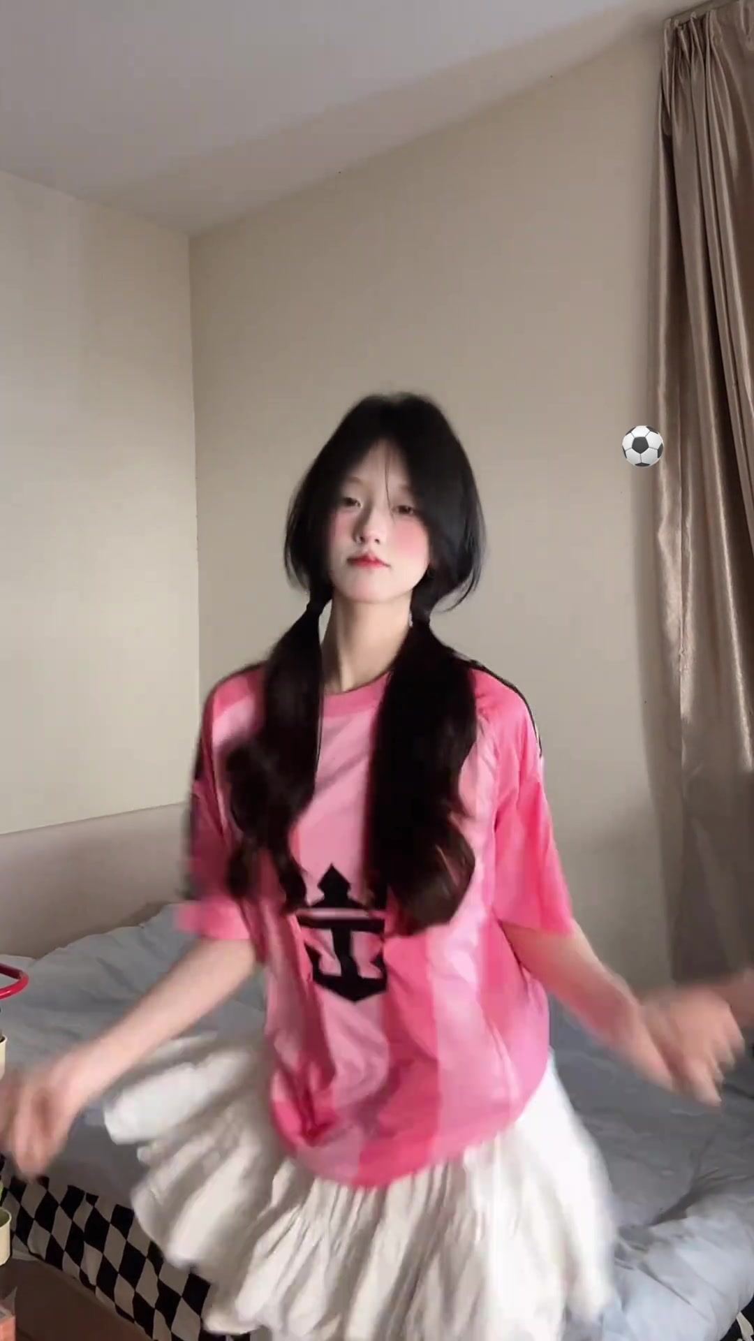 小姐姐任意球当点球踢这就是里奥梅西