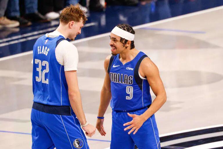 试训20支球队，落选，成为NBA新秀助攻王