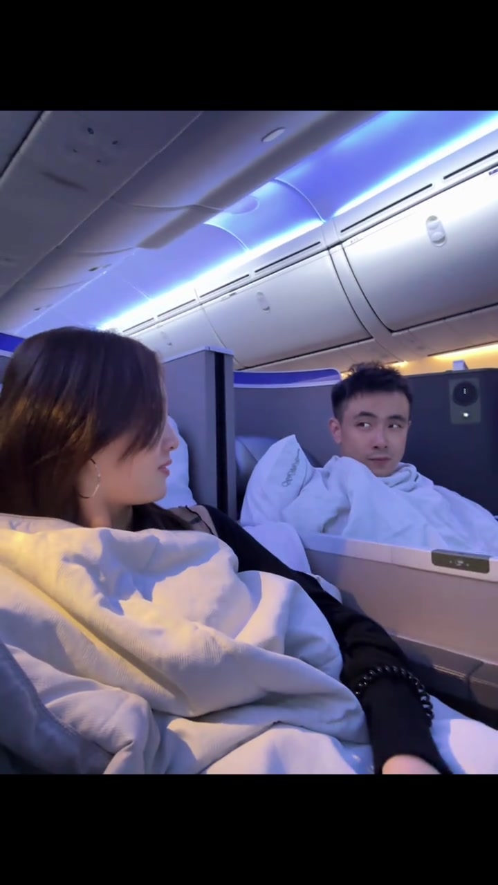 撒狗粮啊赵继伟妻子晒视频两个幼稚鬼的日常