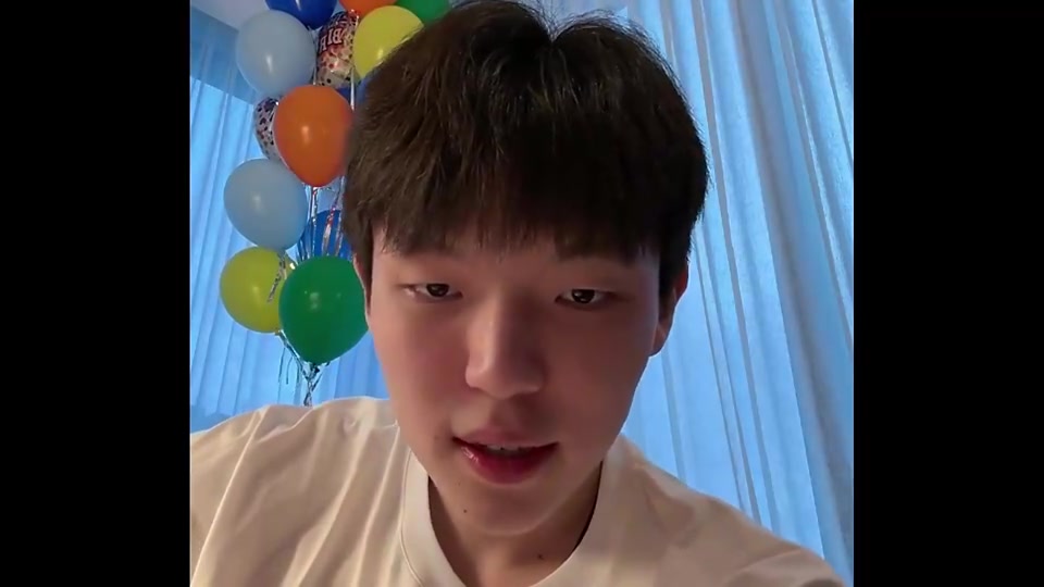 最想加谁的联系方式杨瀚森曾回答东詹约欧文巴特勒