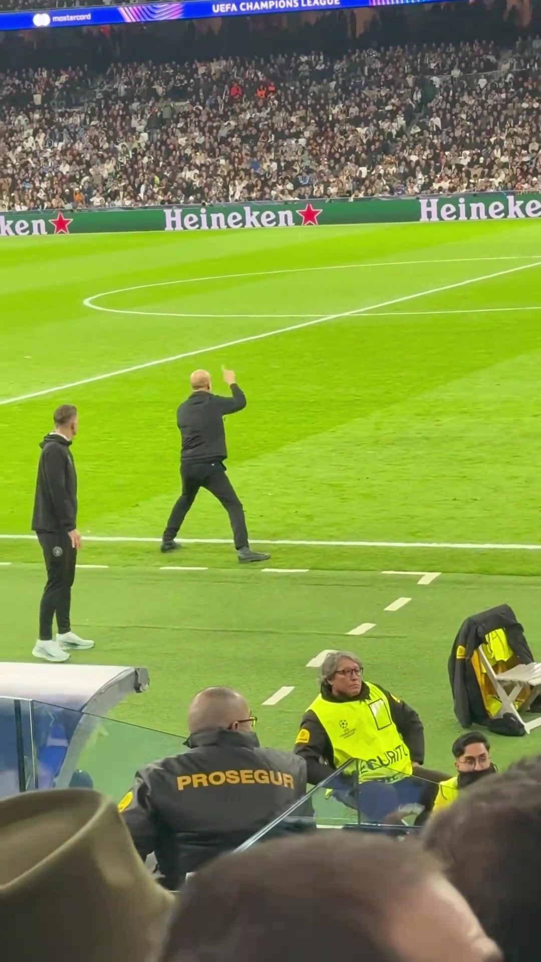 瓜迪奥拉原来还懂武术瓜师傅尝试切他中路