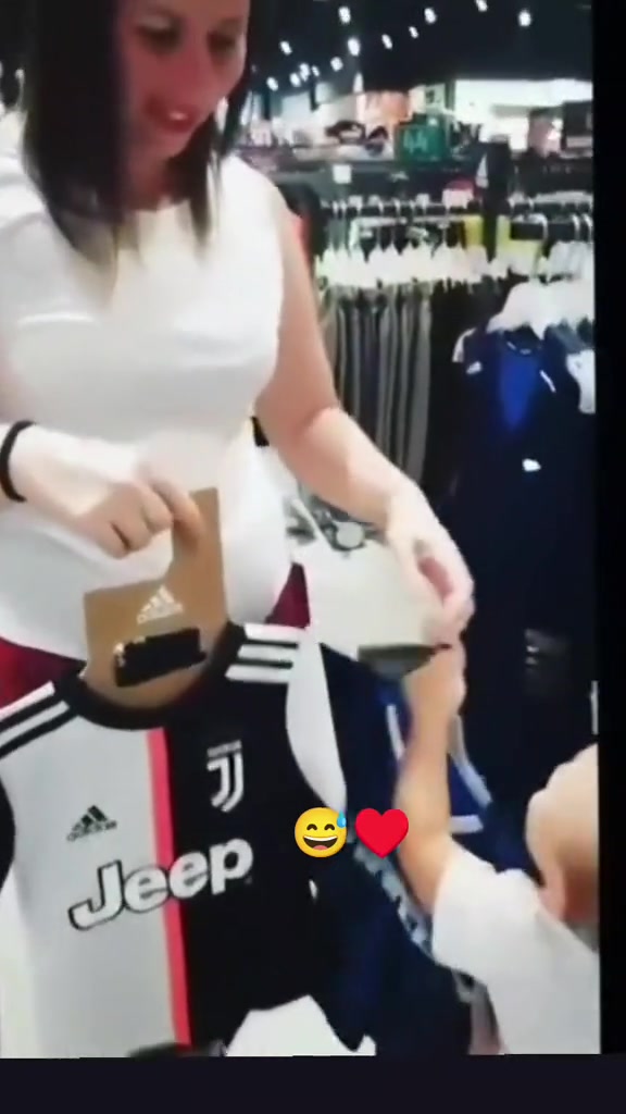 真内拉这位小宝宝的蓝黑属性是天生的